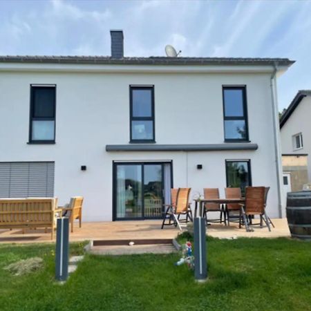 Modernes Ferienhaus In Uedersdorf Esterno foto
