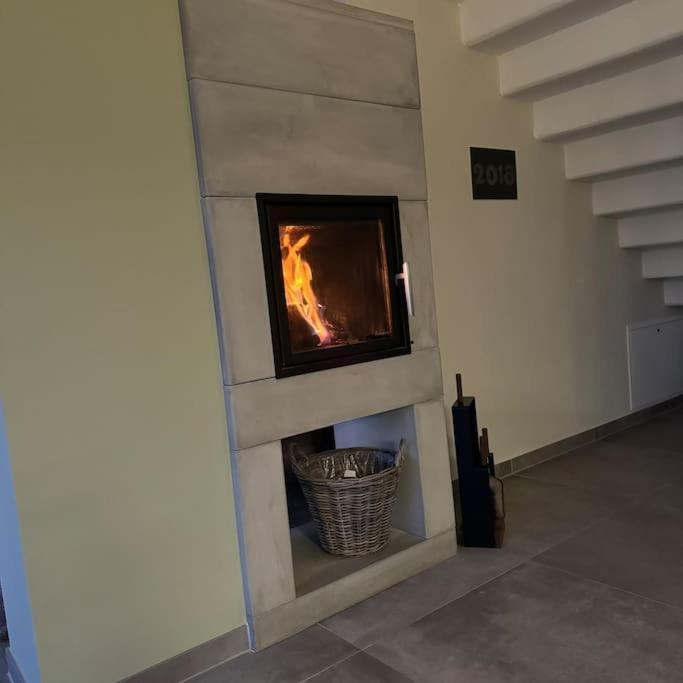 Modernes Ferienhaus In Uedersdorf Esterno foto