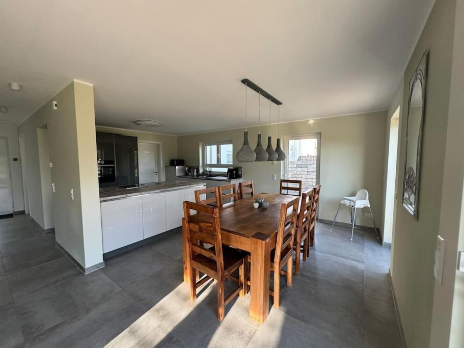 Modernes Ferienhaus In Uedersdorf Esterno foto